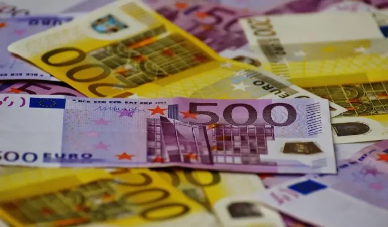 Trump'ın İmzası Yeni Banknotlarda Yer Alacak